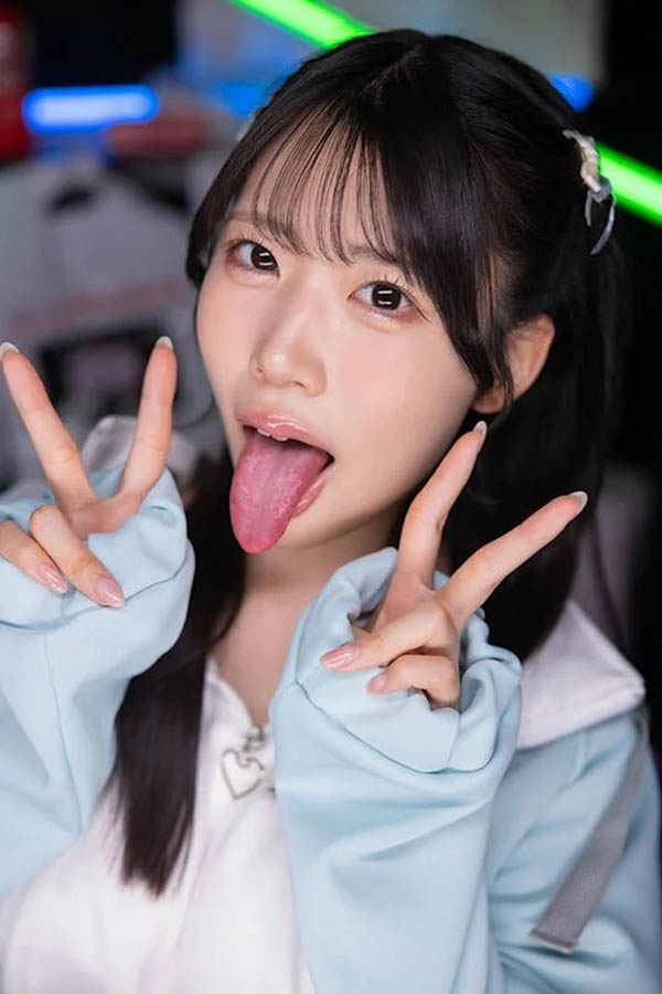 「新一代潮吹女王」爆乳照连发,「诱惑G奶曲线」超邪恶!